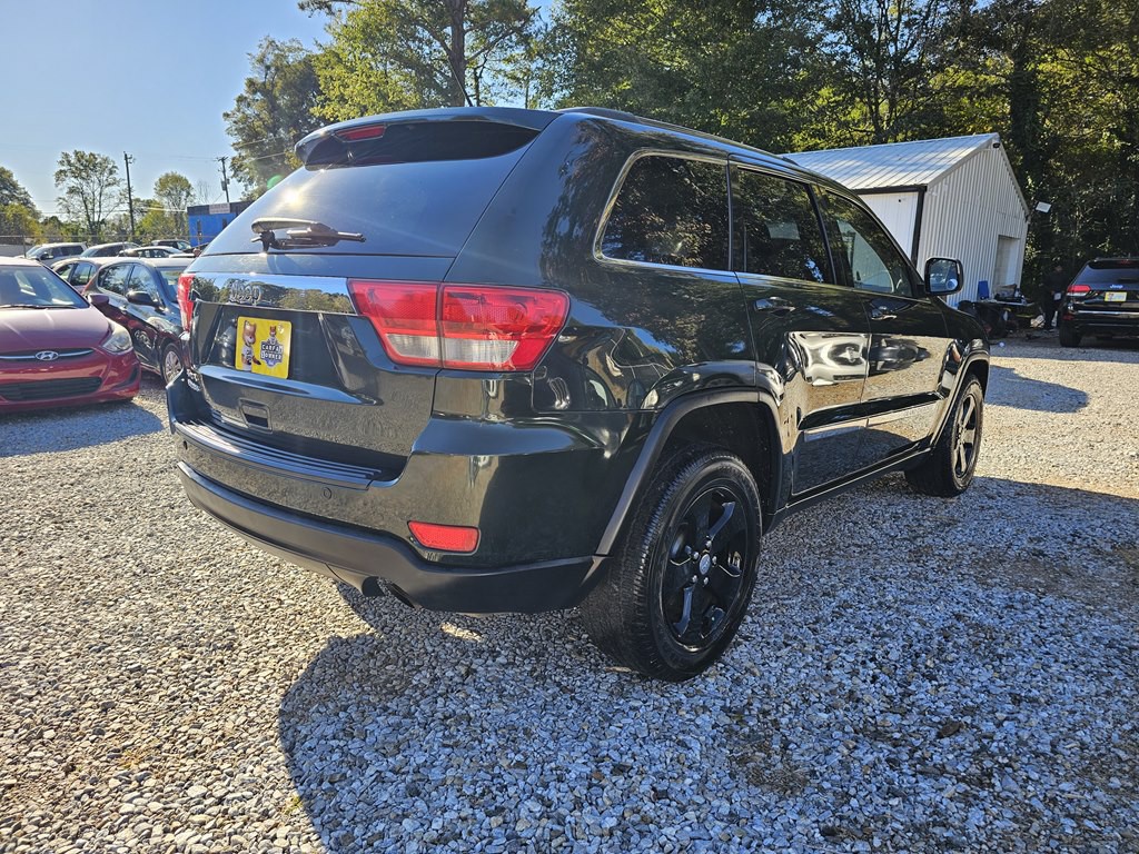 2011 Jeep Grand Cherokee Image 8
