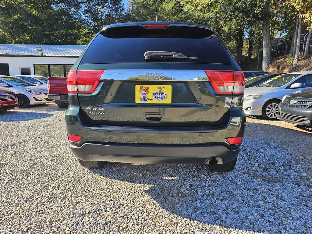 2011 Jeep Grand Cherokee Image 10