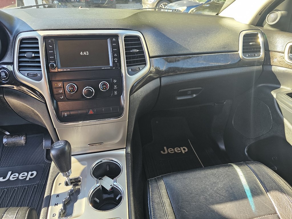 2011 Jeep Grand Cherokee Image 22