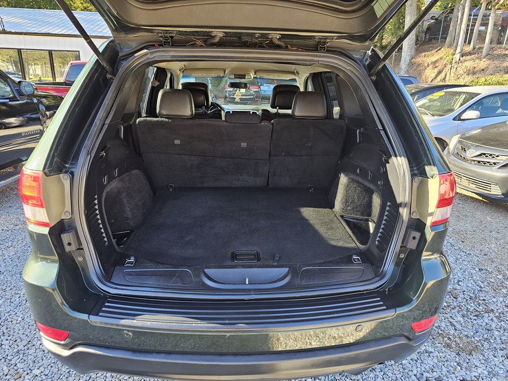 2011 Jeep Grand Cherokee Image 24