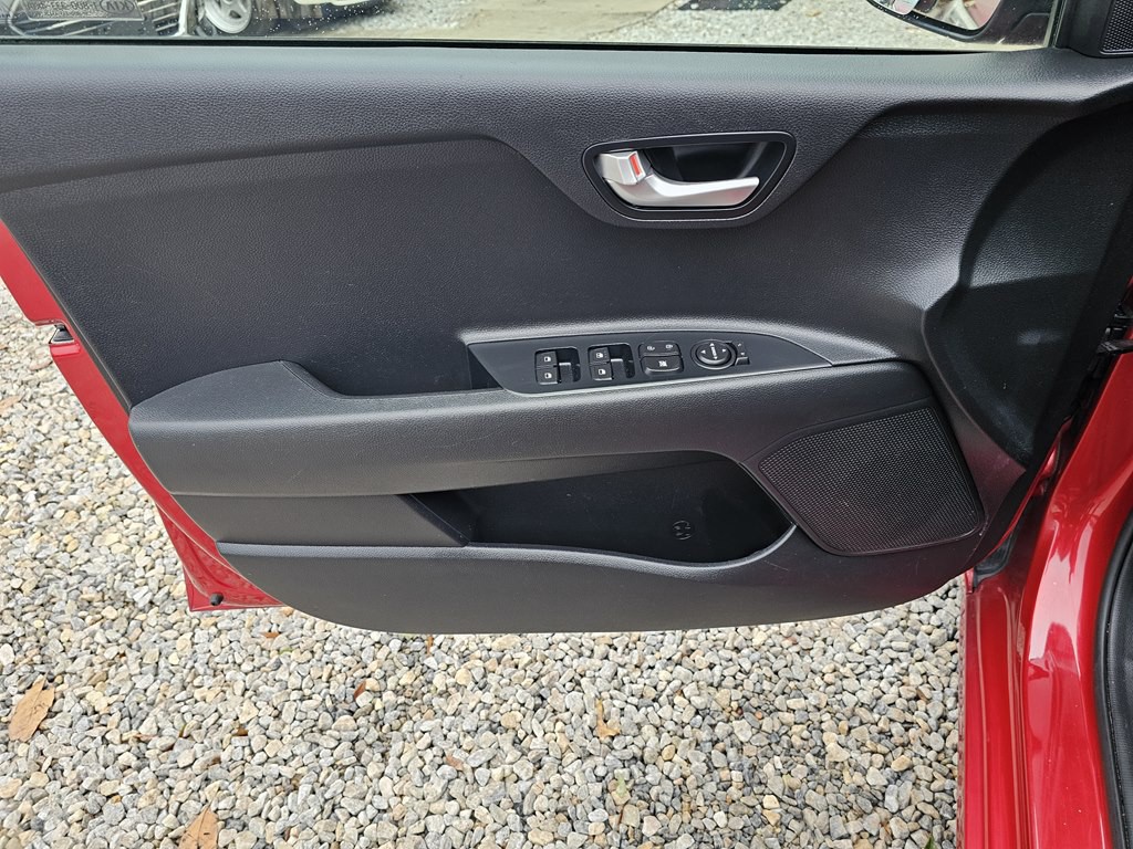 2019 Kia Rio Image 12