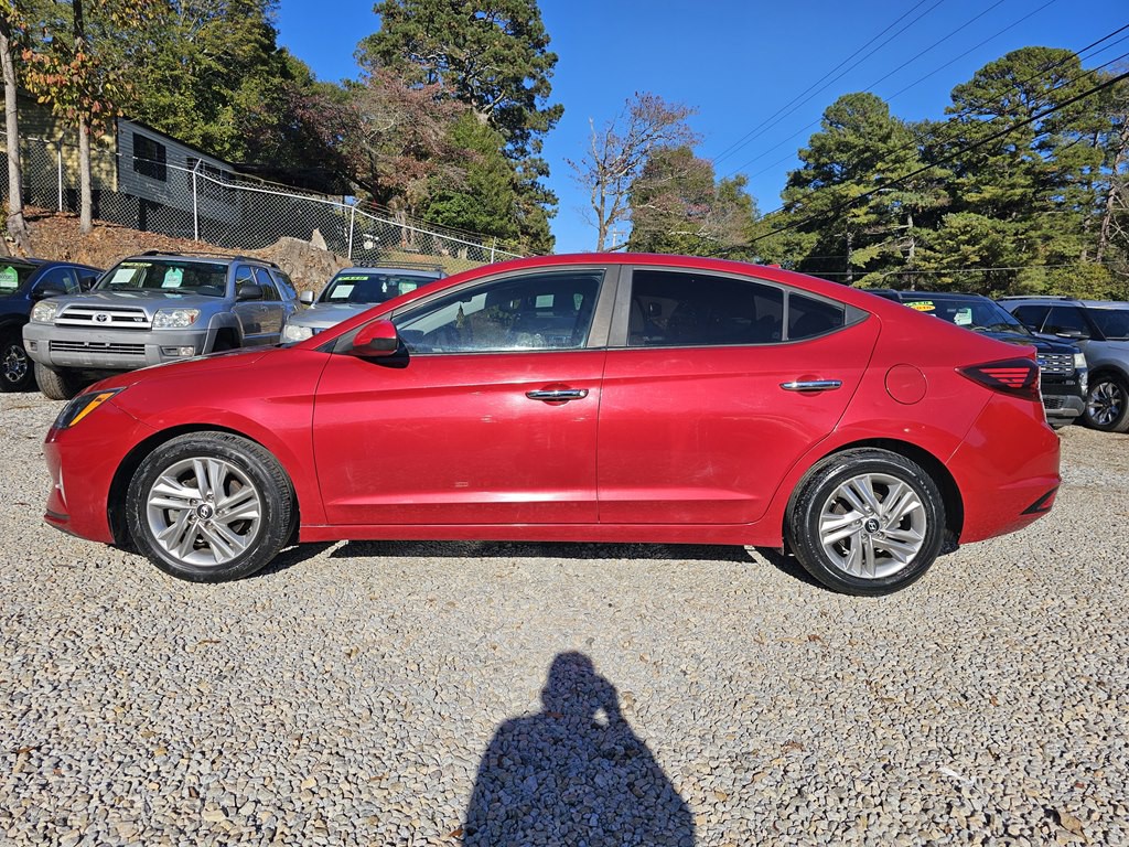 2019 Hyundai Elantra Image 2