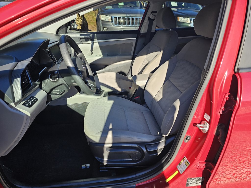 2019 Hyundai Elantra Image 11