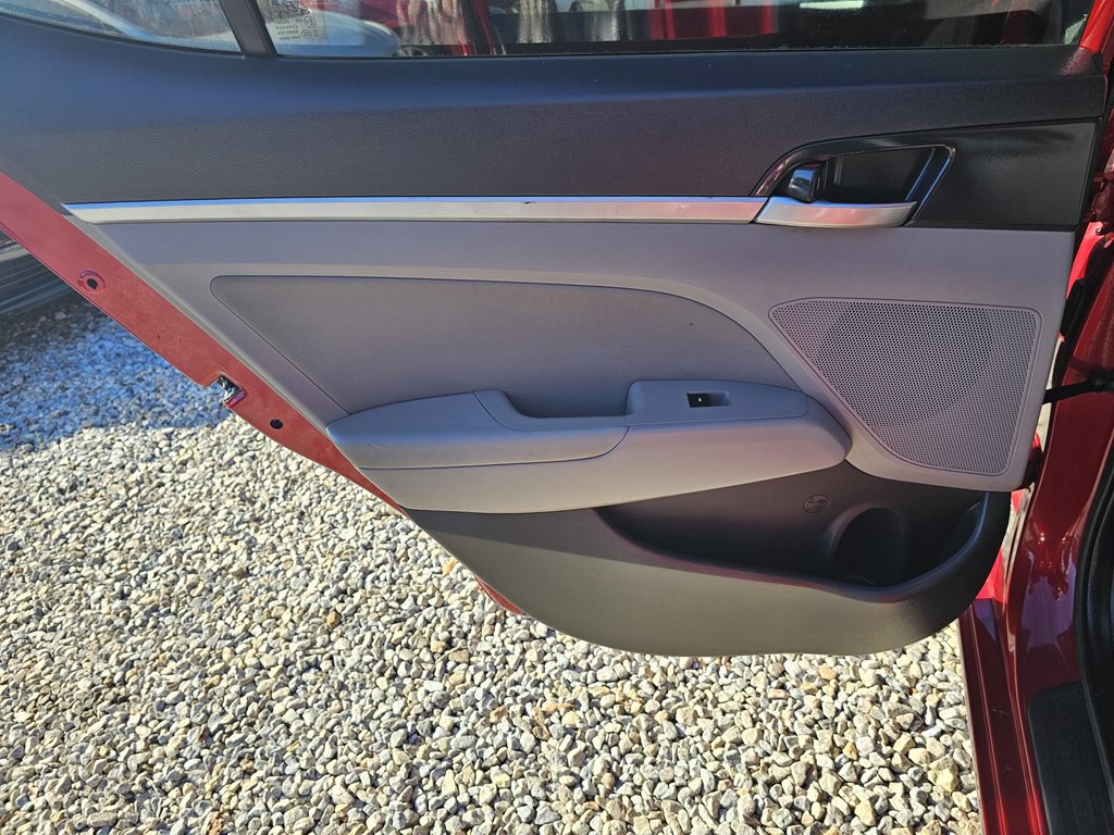 2019 Hyundai Elantra Image 14