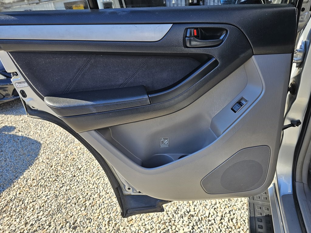 2005 Toyota 4Runner Image 14