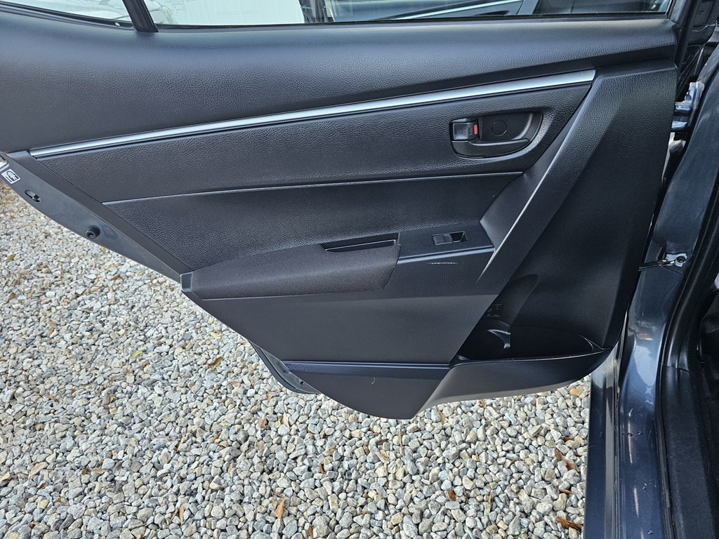 2016 Toyota Corolla Image 14