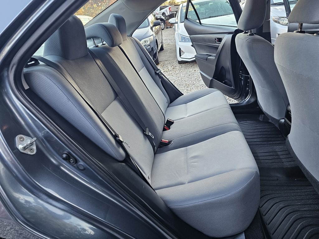 2016 Toyota Corolla Image 15