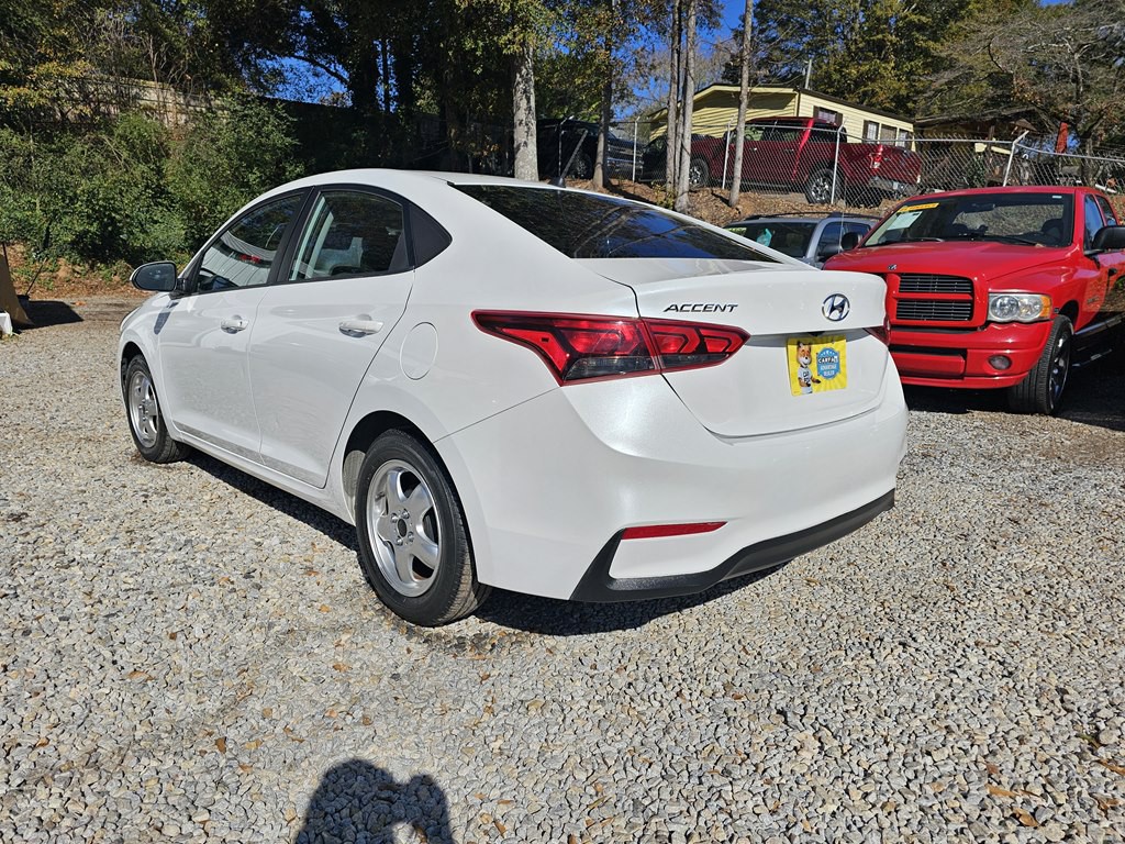 2022 Hyundai Accent Image 3