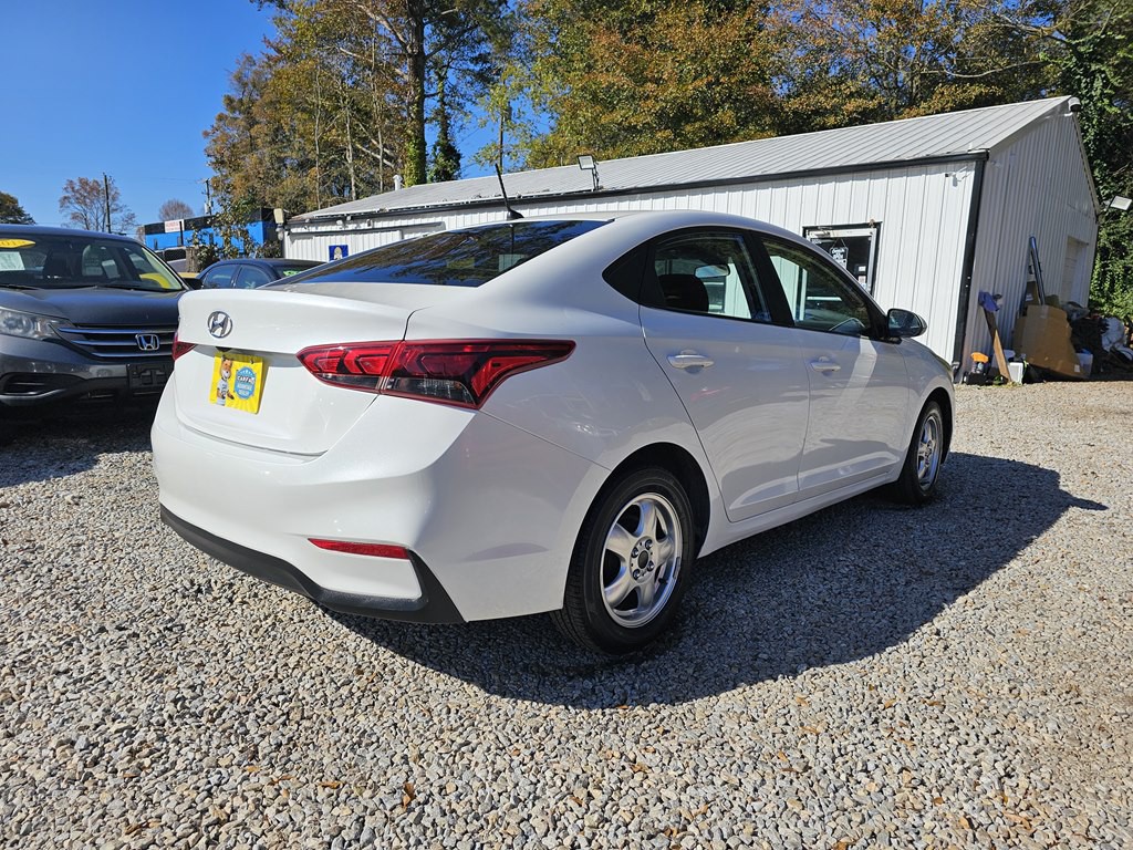 2022 Hyundai Accent Image 8