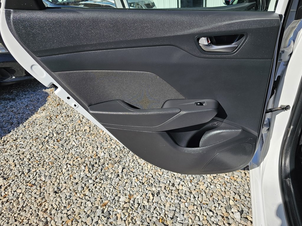 2022 Hyundai Accent Image 14