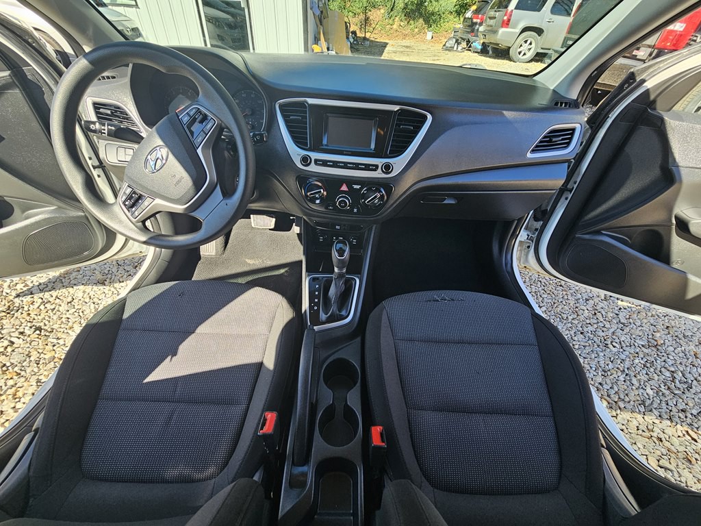 2022 Hyundai Accent Image 19