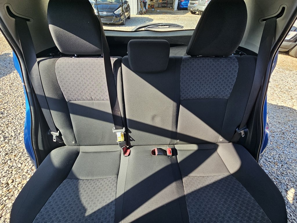 2015 Toyota Yaris Image 20