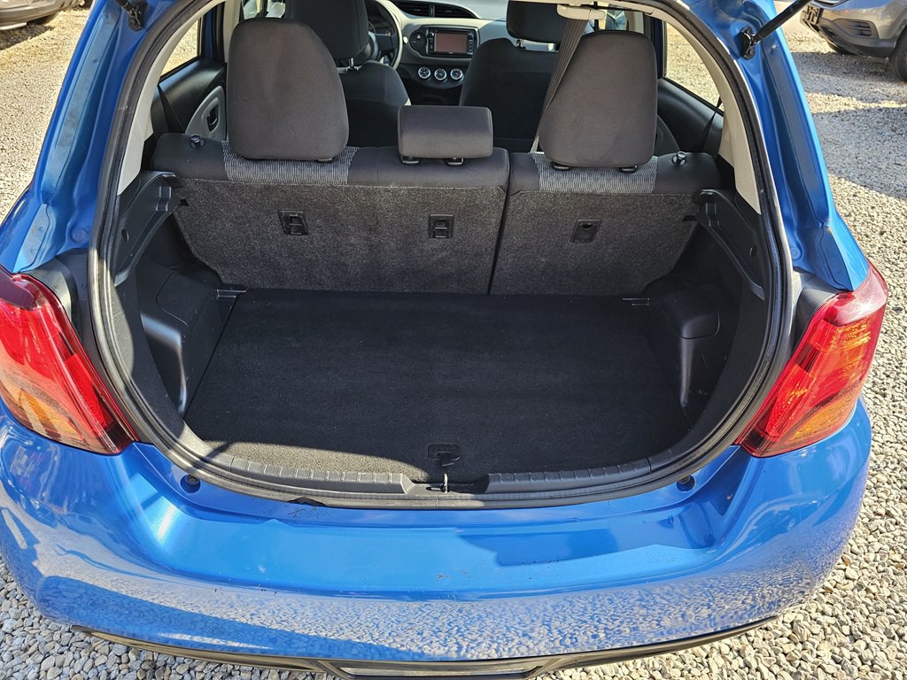 2015 Toyota Yaris Image 26