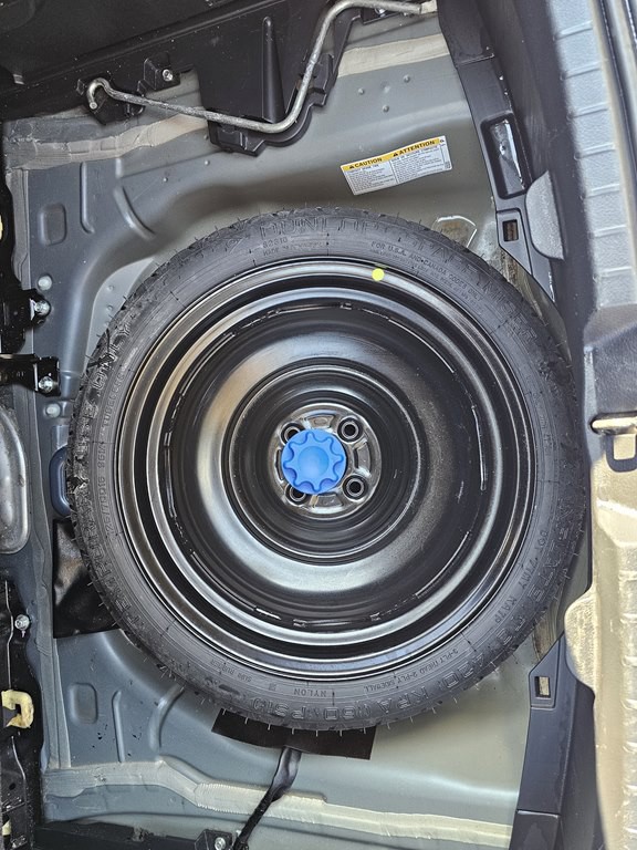 2015 Toyota Yaris Image 28