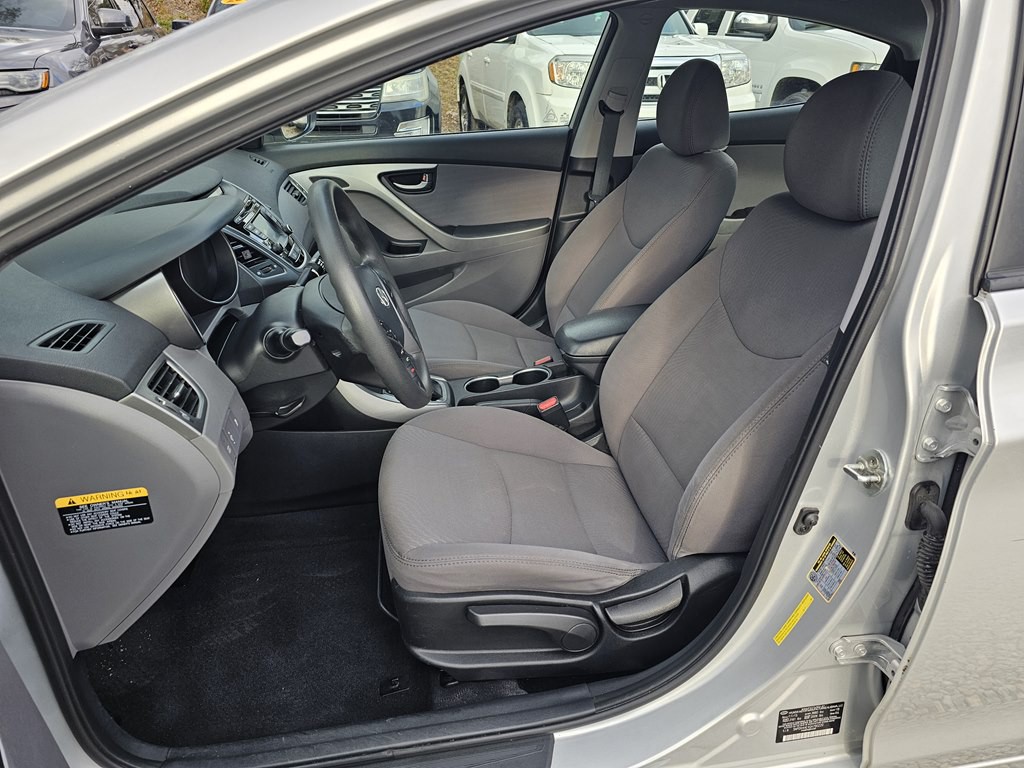 2016 Hyundai Elantra Image 11