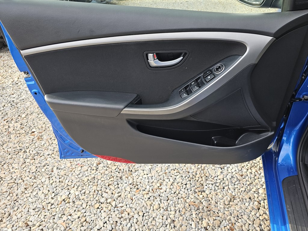 2017 Hyundai Elantra Image 12