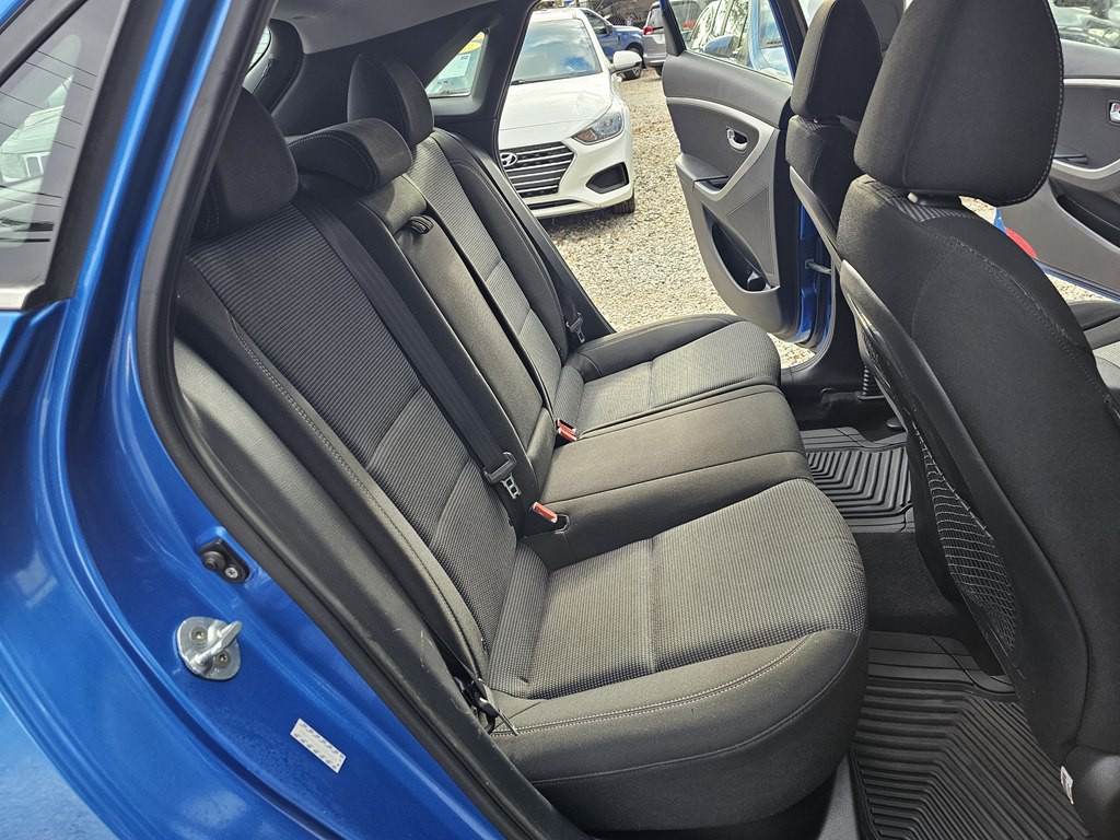 2017 Hyundai Elantra Image 15