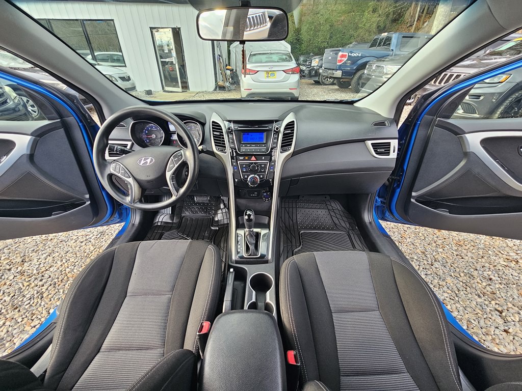 2017 Hyundai Elantra Image 19