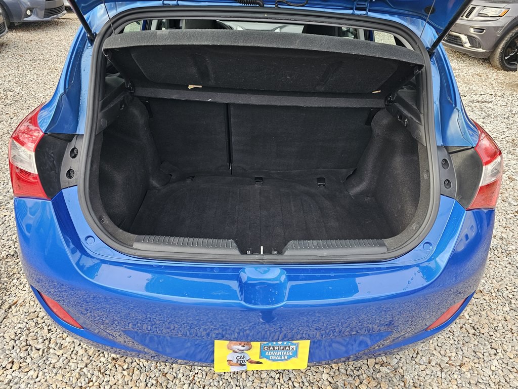 2017 Hyundai Elantra Image 24