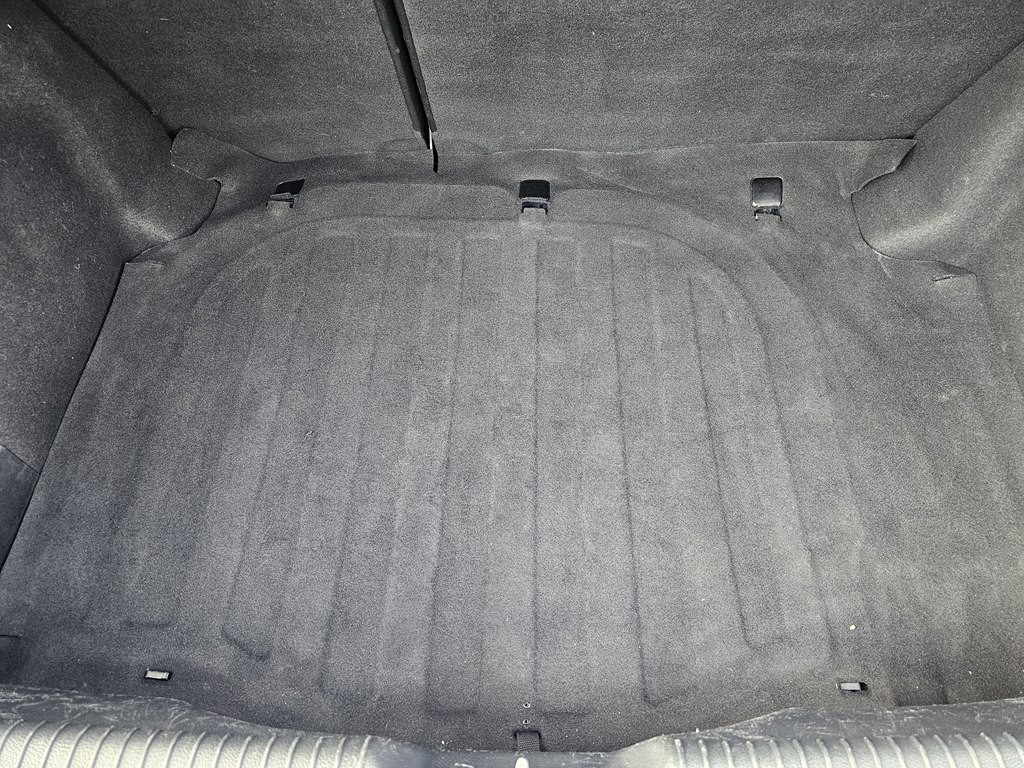 2017 Hyundai Elantra Image 25