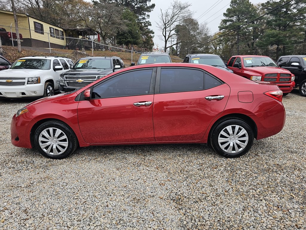2017 Toyota Corolla Image 2
