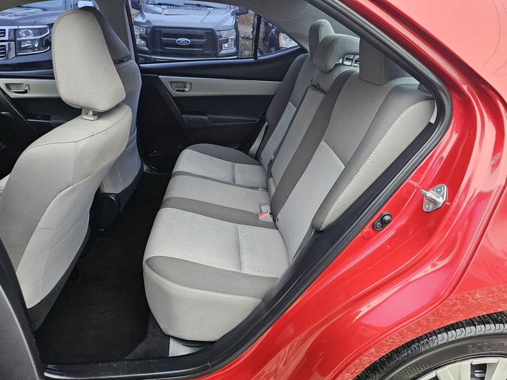 2017 Toyota Corolla Image 13