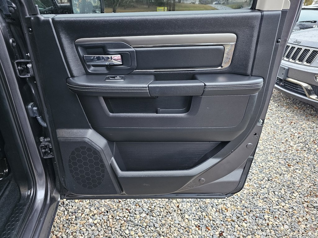2016 RAM 1500 Image 17