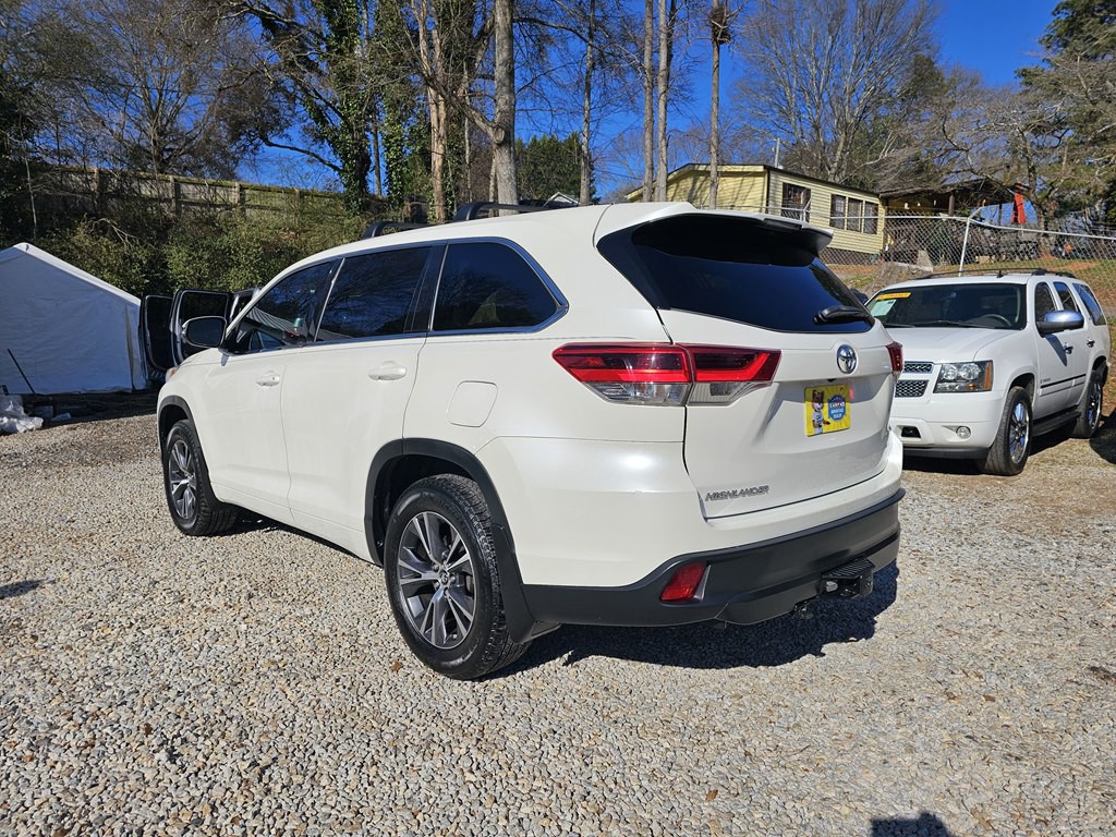 2018 Toyota Highlander Image 3
