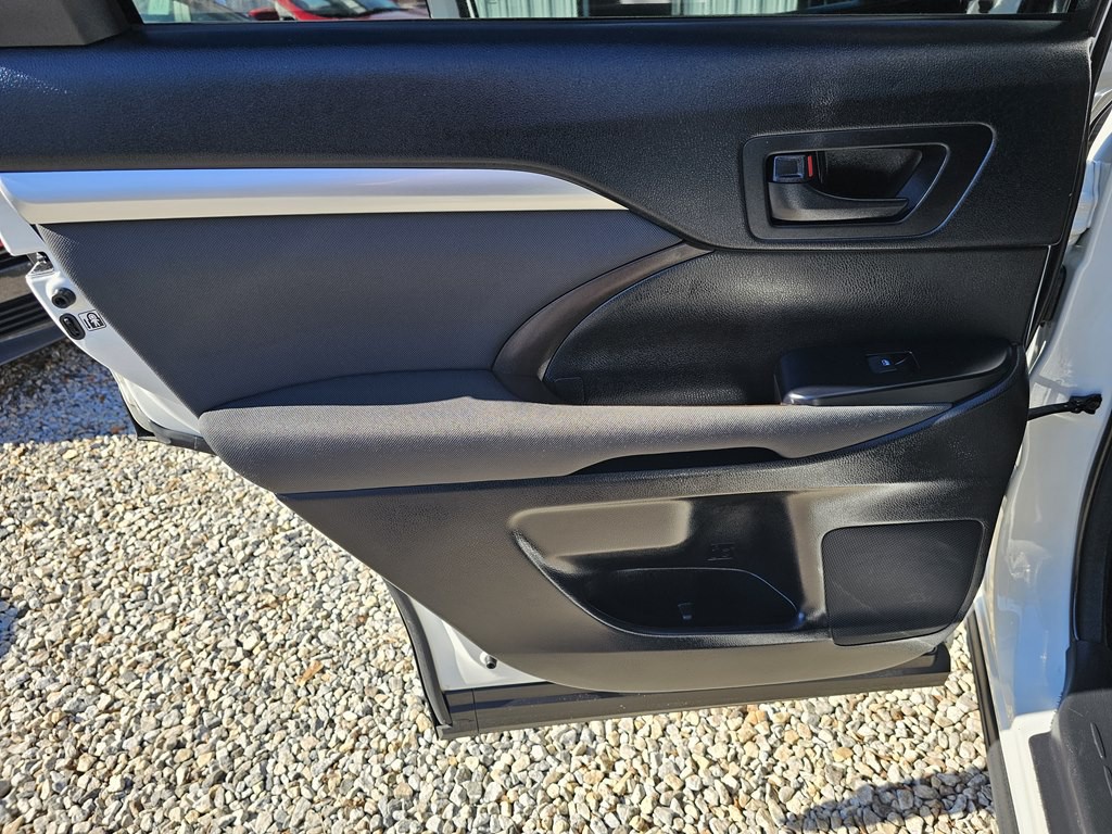 2018 Toyota Highlander Image 14