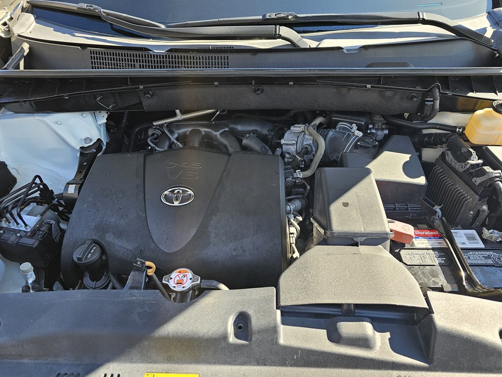 2018 Toyota Highlander Image 31