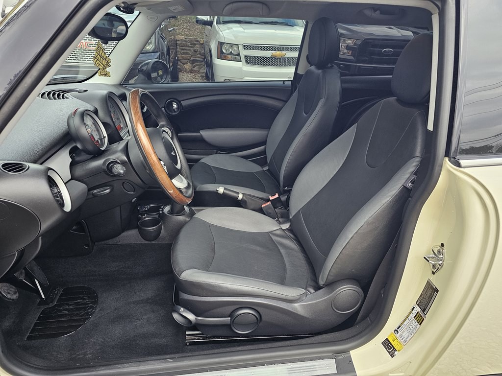 2007 MINI Cooper Image 11