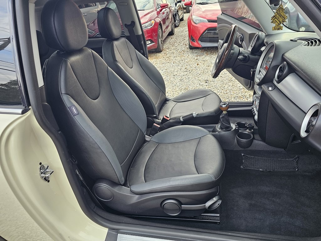 2007 MINI Cooper Image 14