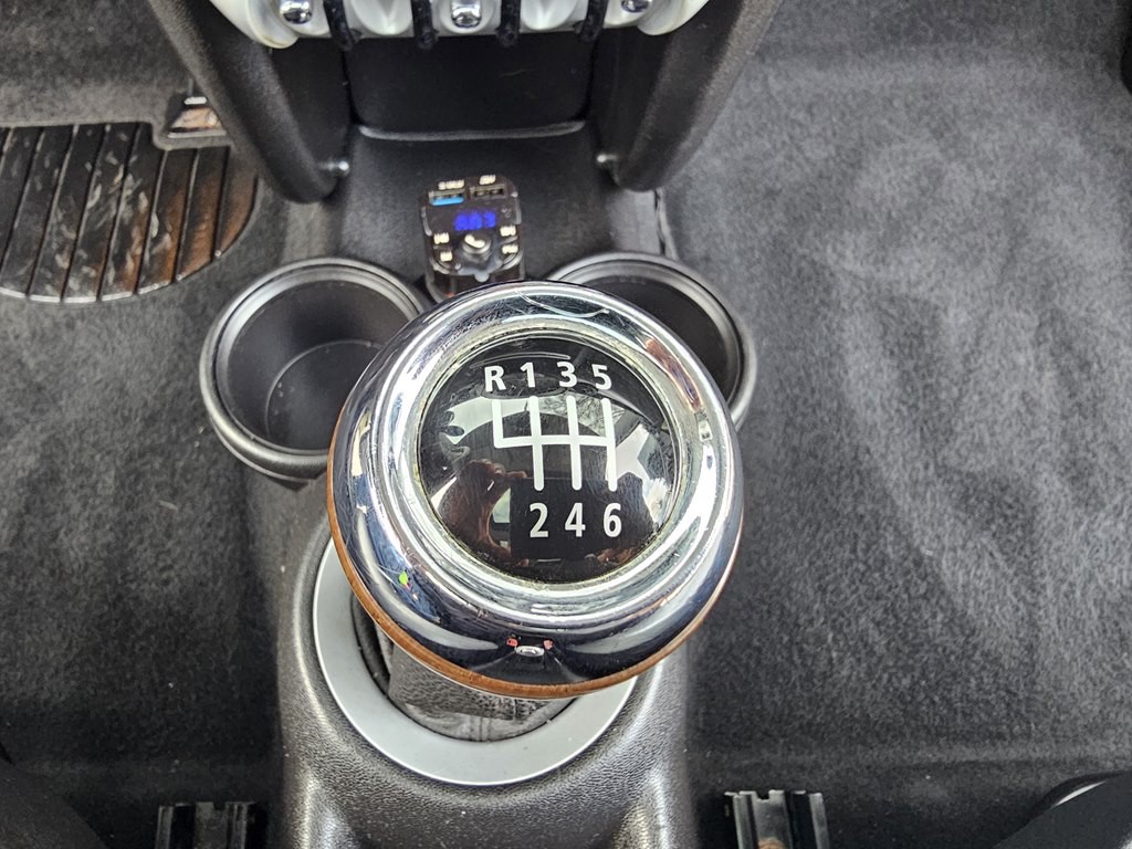 2007 MINI Cooper Image 19