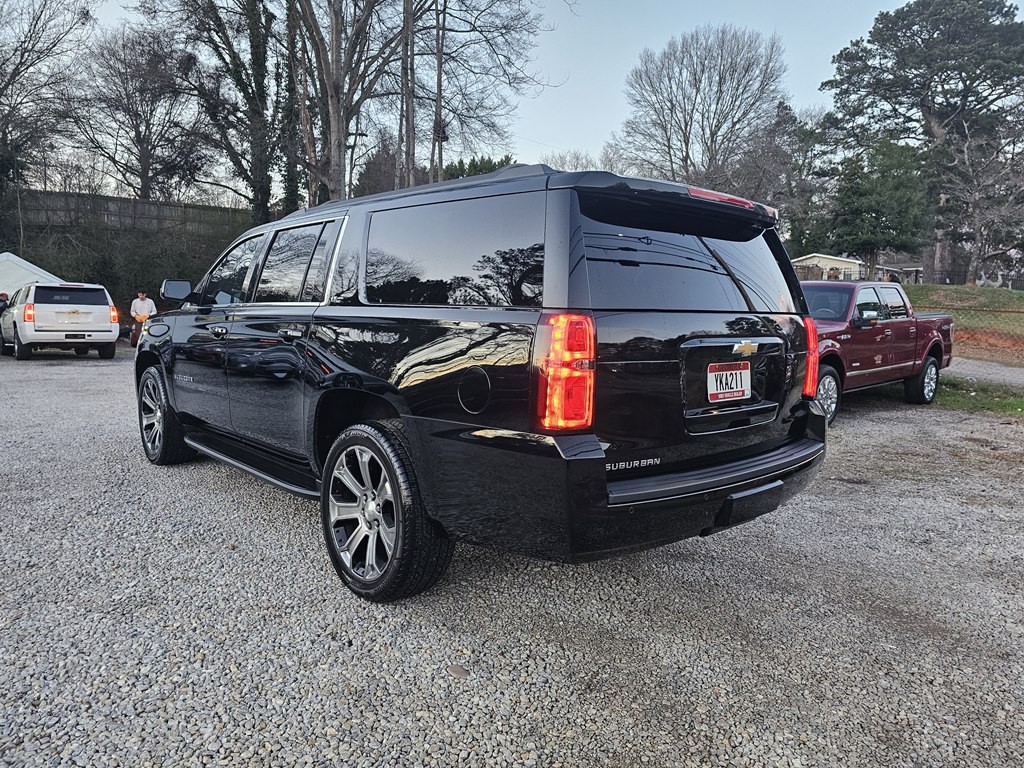 2018 Chevrolet Suburban Image 3