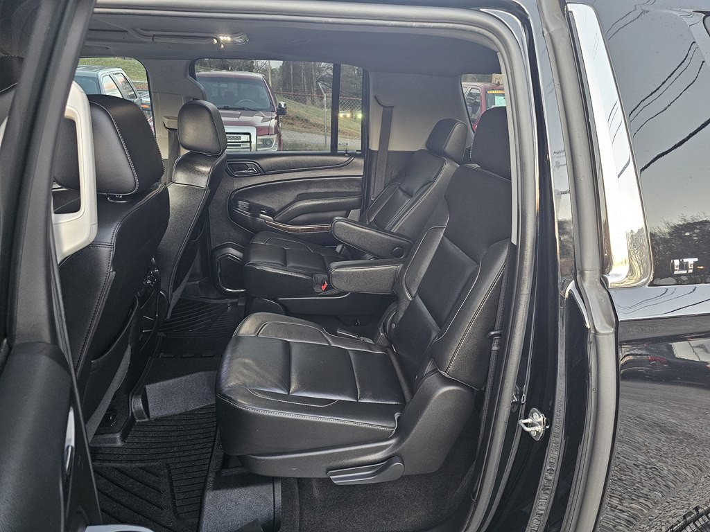 2018 Chevrolet Suburban Image 13
