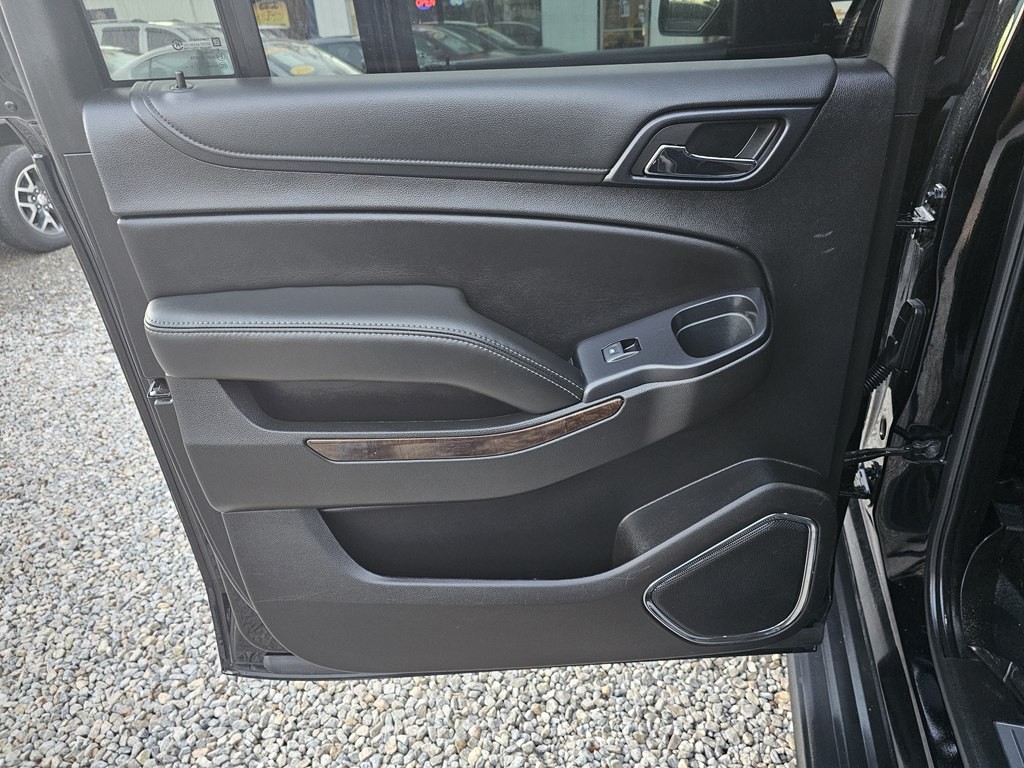 2018 Chevrolet Suburban Image 14