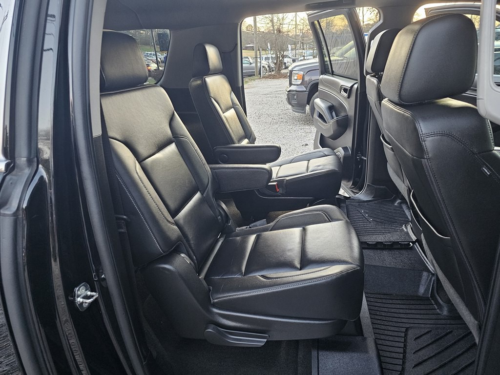 2018 Chevrolet Suburban Image 16