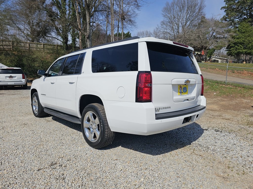 2015 Chevrolet Suburban Image 3