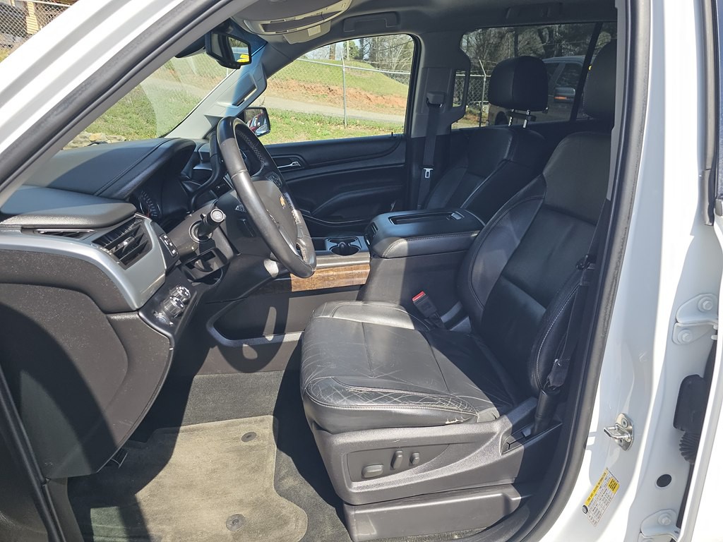 2015 Chevrolet Suburban Image 11