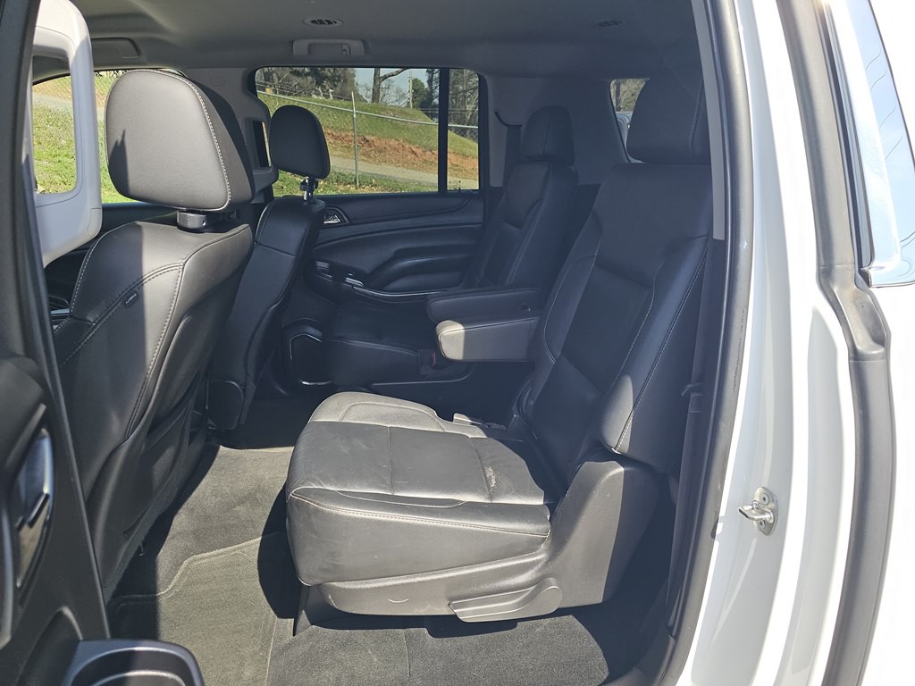 2015 Chevrolet Suburban Image 13
