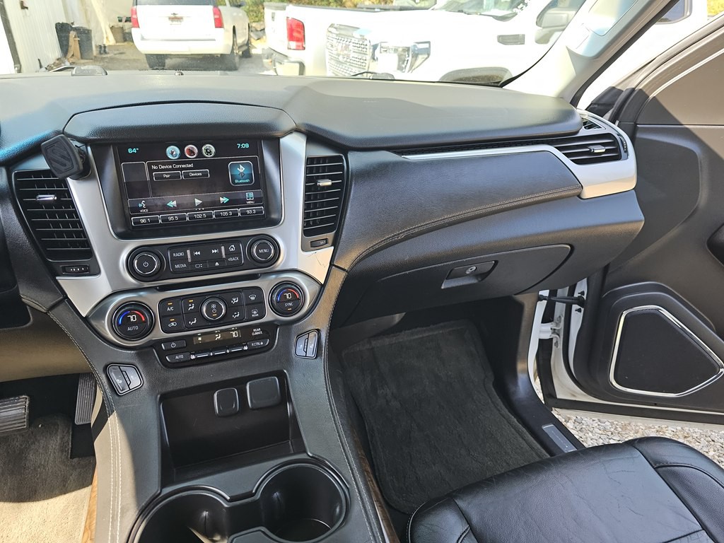 2015 Chevrolet Suburban Image 24