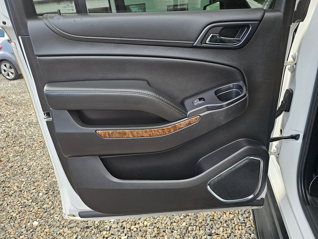 2019 Chevrolet Suburban Image 14