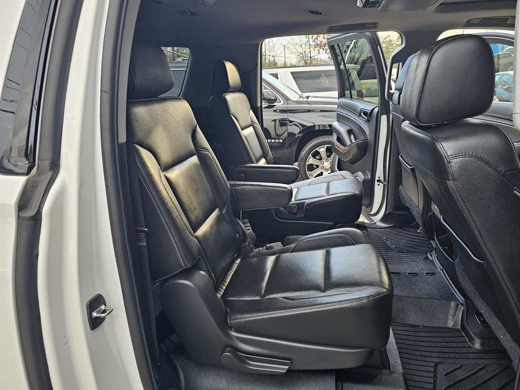2019 Chevrolet Suburban Image 15