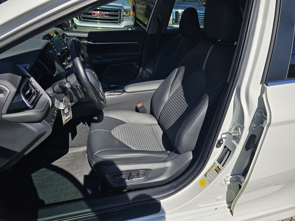 2023 Toyota Camry Image 11