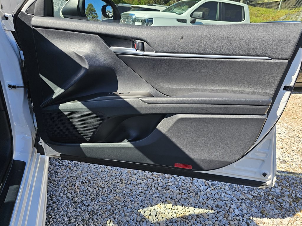 2023 Toyota Camry Image 18