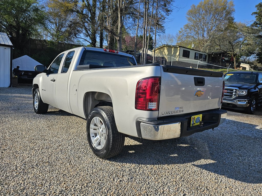2011 Chevrolet Silverado 1500 Image 3