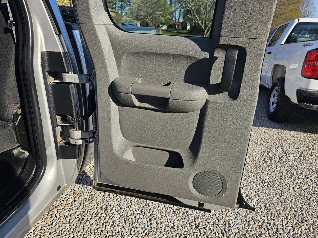 2011 Chevrolet Silverado 1500 Image 16