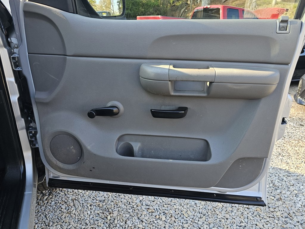 2011 Chevrolet Silverado 1500 Image 18