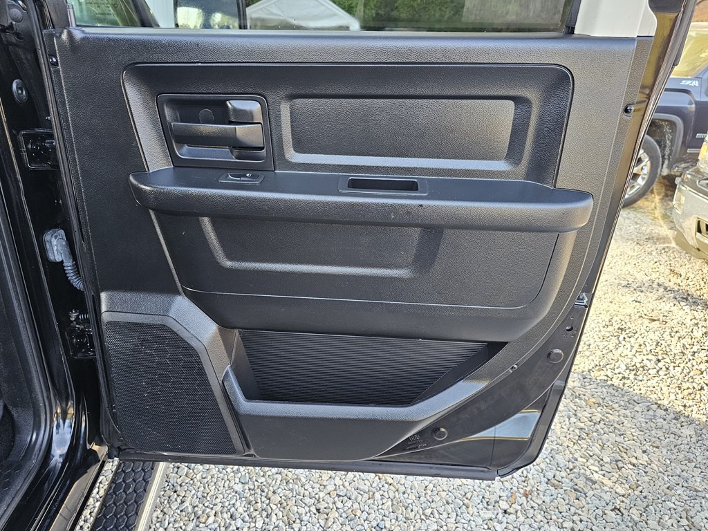 2014 RAM 1500 Image 17