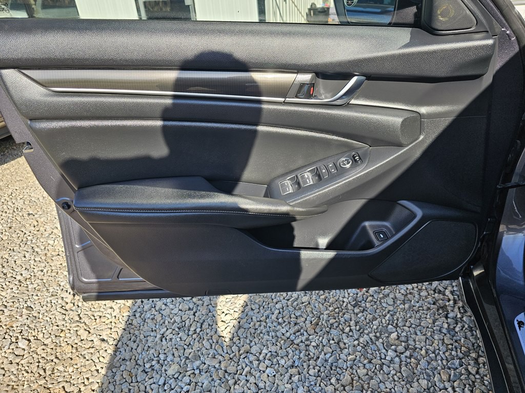 2019 Honda Accord Image 12